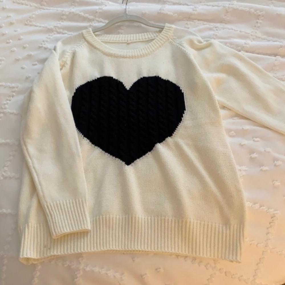 BOGO SALE🛍 ❤Cosy Sweetheart Sweater - Picture 5 of 12
